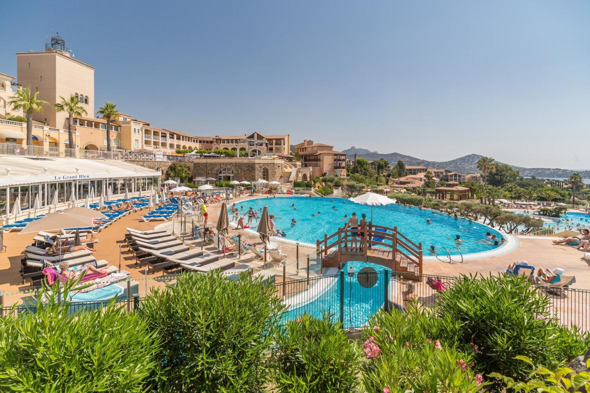 Hotel De L'Esterel Pierre & Vacances Сен-Рафаэль Экстерьер фото